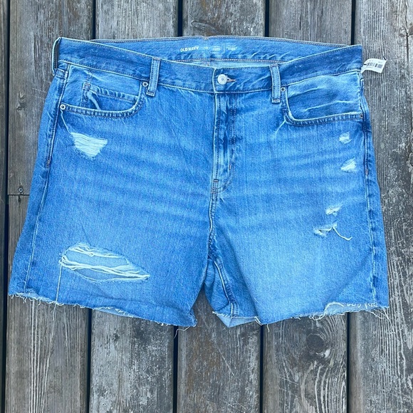 NWT Old Navy Slouchy Straight Darla Jean Distressed Relaxed Fit Shorts NEW - Picture 2 of 8